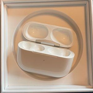 airpods pro *CASE ONLY*